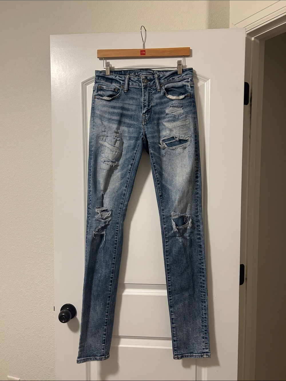 American Eagle Outfitters Stacked Skinny Distressed Jeans Size 29